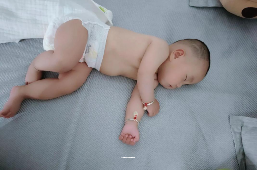 广水六个月宝宝眼睛散光